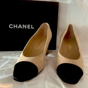 Gently used Chanel sz 41, beige suede pumps w/black toes and 2 1/2” heels